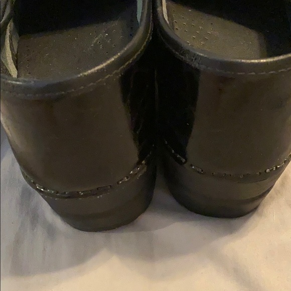 Clogs - Picture 2 of 3